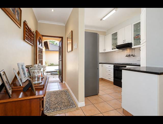 2 BEDROOM TOWNHOUSE FOR SALE IN WATERFALL